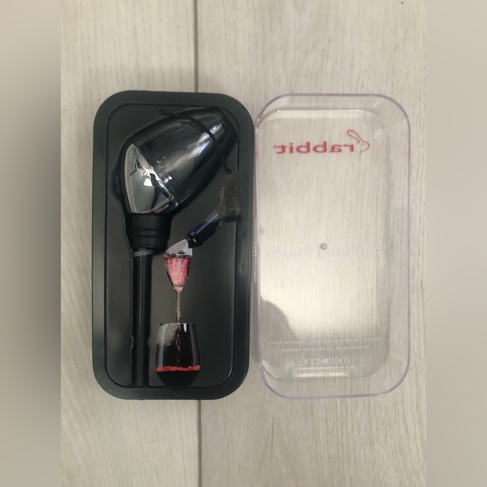 NEW - Rabbit Aerating Pourer - Picture 2 of 4